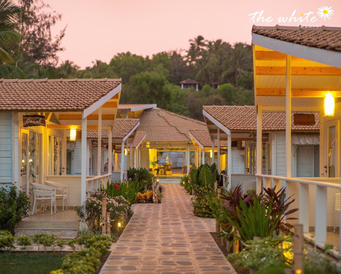 The White Resort Agonda Exteriör bild